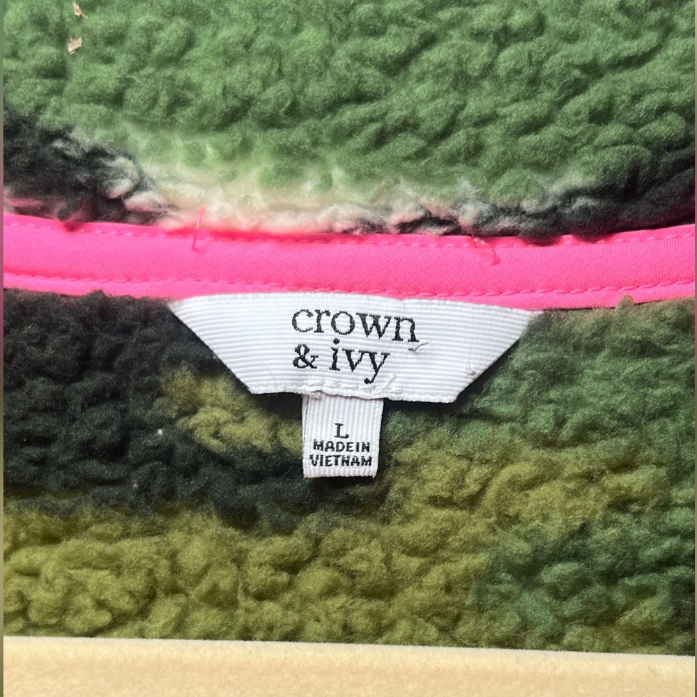 Crown & Ivy Women’s Long Sleeve Mock Neck Camo Sherpa Pullover Jacket Size L - Picture 5 of 11